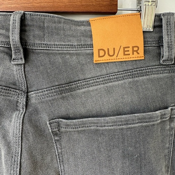 DU/ER Performance Denim L2X Slim Fit Stretch Jeans in Pavement Gray, size 30x34 - Picture 9 of 9